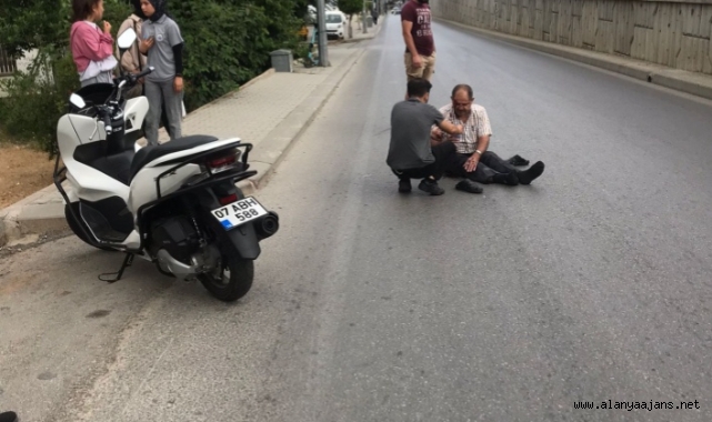Alanya’da panik yapıp ön frene basan motosiklet sürücüsü yaralandı