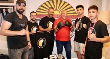 Alanya Muay Thai Takımından Başkan Şahin'e ziyaret
