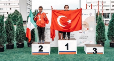 Alanyalı milli sporcudan yeni rekor