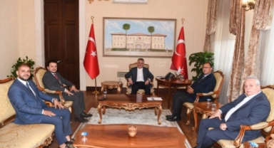 Alanyalı turizmcilerden Antalya çıkarması