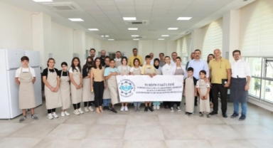 ALKÜ'den çocuklara çikolata eğitimi