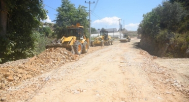 Mahalle sakinlerinden Başkan Yücel’e hizmet teşekkürü