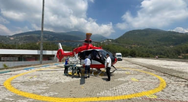 Alanya'da ambulans helikopter prematüre bebek için havalandı