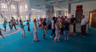 Alanya’da çocuklara bayram harçlığı