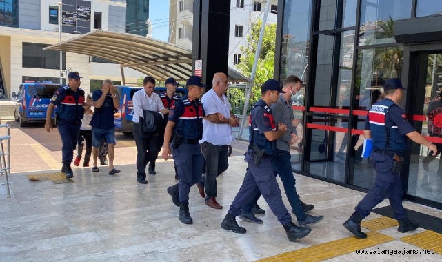 Alanya’da kendilerini