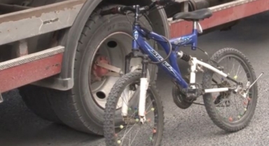 Alanya’da minibüsün çarptığı bisikletli kadın yaralandı