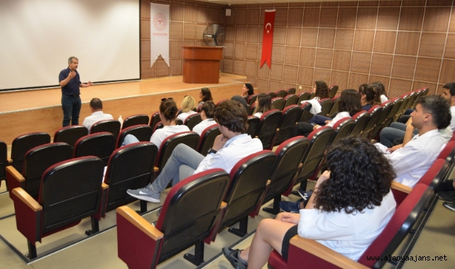 Alanya’daki intörnlere uyum semineri