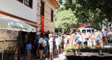 Alanya Mutfak Kültür Evi misafirlerin akınına uğruyor