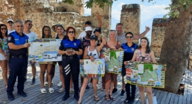 TDP turistlere rehber olmaya devam ediyor