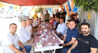 AK Parti Payallar’da vatandaşlara aşure dağıttı
