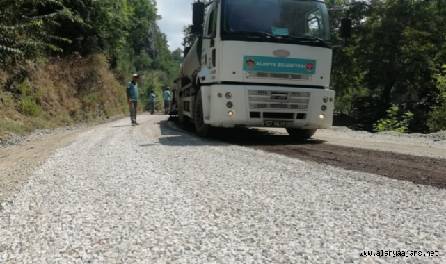 Alanya Belediyesi'nden kırsalda asfalt seferberliği
