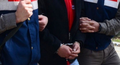 Alanya’da 2 telefon ve 12 bin TL gasp eden iki şüpheli tutuklandı