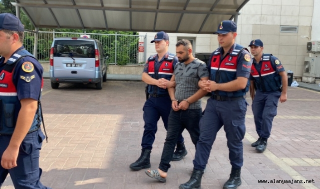 Alanya'da ev arkadaşını öldüren Suriyeli tutuklandı