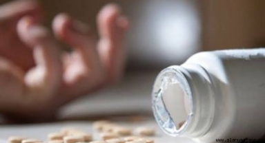 Alanya’da hap içerek canına kıymak istedi