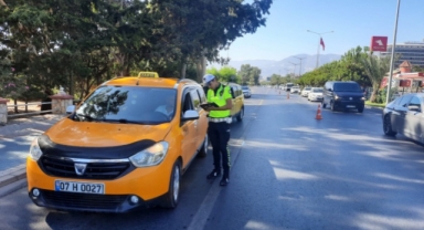 Alanya'da taksilere denetim
