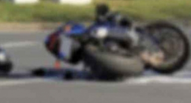 Alanya'da yola savrulan motosiklet sürücüsü yaralandı