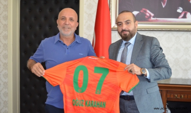 Alanyaspor’dan Başhekim Karahan’a hayırlı olsun ziyareti