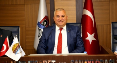 Başkan Şahin’den tiyatroseverlere davet