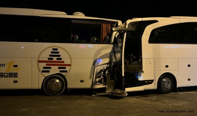 Alanya’da feci kaza: 2’si ağır 25 yaralı