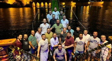 MÜSİAD üyeleri tekne turunda bir araya geldi