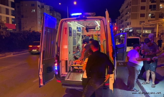 Alanya’da asansör boşluğuna düşen 2 işçi yaralandı