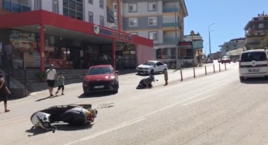 Alanya’da iki motosiklet çarpıştı: 2 yaralı