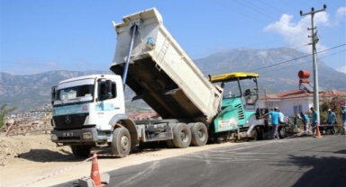 Alanya'nın doğu mahalleleri sıcak asfaltla buluşuyor