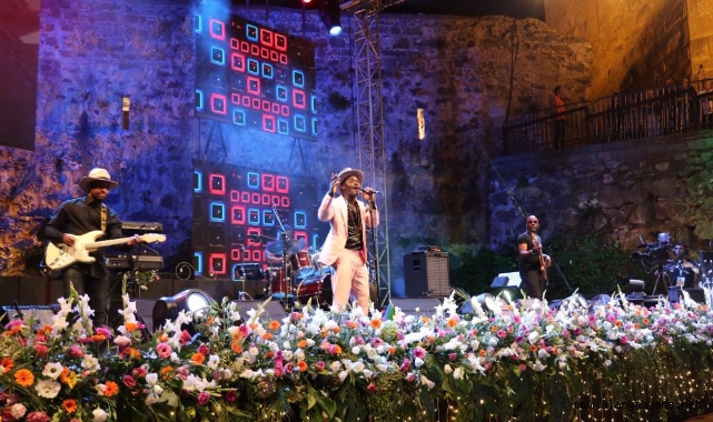 Alanya Caz Festivali ikinci gün de müthiş bir geceye imza attı