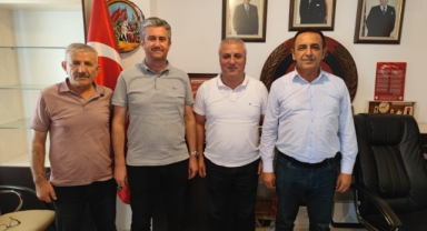 Erdem, parti ziyaretlerine başladı