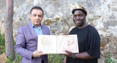 2 Afrikalı'nın gözleriyle Türkiye sergisi Alanya'da