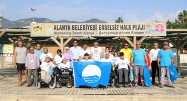 Alanya Belediyesi’nden Engelsiz Halk Plajı’nda anlamlı etkinlik
