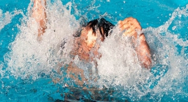 Alanya’da 10 yaşındaki çocuk havuzda boğulma tehlikesi geçirdi