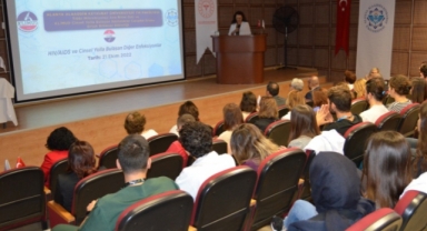 Alanya'da cinsel yolla bulaşan hastalıkların bilimsel çalışmaları konuşuldu