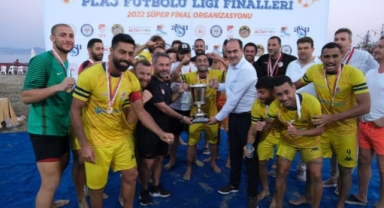 Alanya'daki Plaj Futbolu Ligi Süper Finalleri’nde şampiyon belli oldu