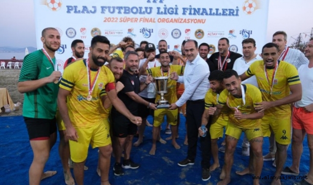 Alanya'daki Plaj Futbolu Ligi Süper Finalleri’nde şampiyon belli oldu