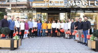 ALTSO Başkan adayı Gömeç ve ekibinden esnafa kandil simiti ikramı