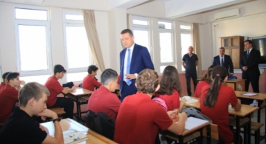 Kaymakam Ürkmezer’den meslek lisesine ziyaret