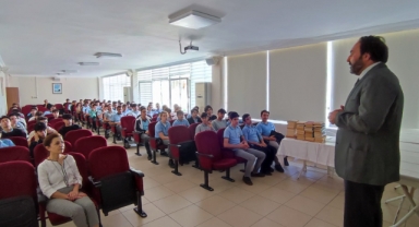 Müftü İlhan öğrencilerle bir araya geldi