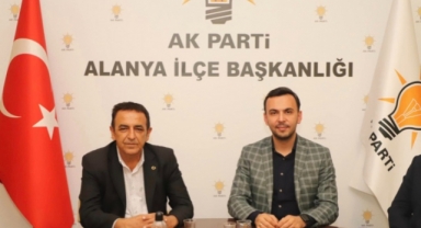 Mustafa Sünbül ve yönetiminden AK Parti’ye ziyaret