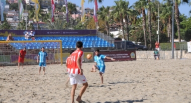 TFF Plaj Futbol Ligi Süper Finalleri Alanya'da başladı