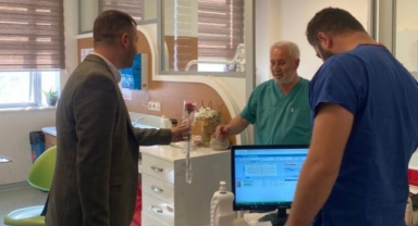 Alanya Ak Gençlik’ten diş hekimlerine ziyaret