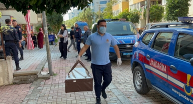 Alanya'da apartmanın önünde yeni doğan bebek ölüsü bulundu