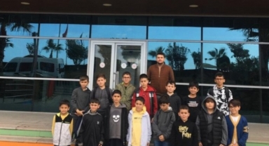 Alanya’da cami cemaati gençler ödüllendirildi