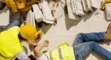 Alanya’da işçi 4 metreden düşerek yaralandı