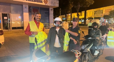 Alanya'da jandarma reflektif yelek dağıttı