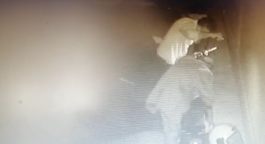 Alanya'da motosiklet hırsızlığı güvenlik kamerasına yansıdı