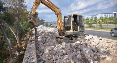 Alanya'nın batısındaki sahil projesi çalışmaları hız kesmiyor