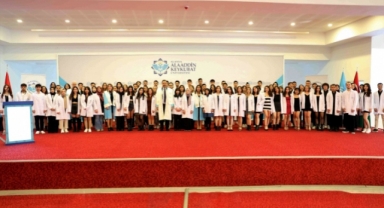 ALKÜ’de hekim adayları beyaz önlük heyecanı yaşadı