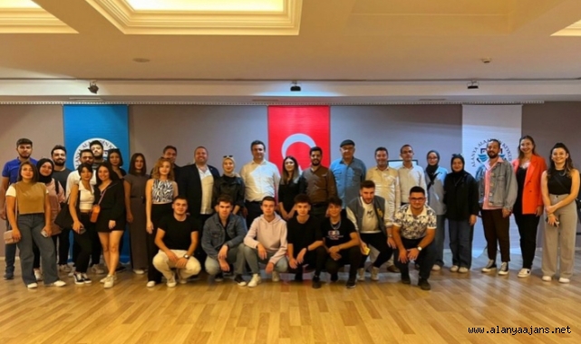 ALKÜ’nün sergisi ziyarete açıldı