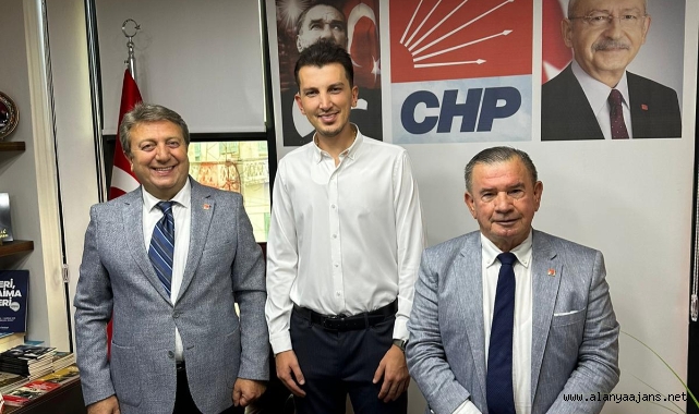 Alanya’nın sevilen avukatı CHP’ye üye oldu